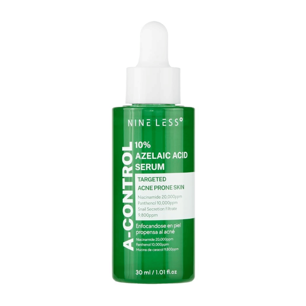 
NINELESS 10% Azelaic Acid Serum é um tratamento direcionado para pele propensa a acne. Formulado com ácido azelaico, niacinamida e pantenol, reduz a vermelhidão e uniformiza o tom da pele, ao mesmo tempo que hidrata e protege a barreira da pele.