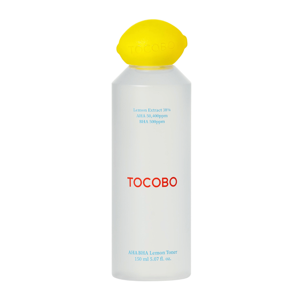 TOCOBO AHA BHA Lemon Toner em garrafa transparente com tampa amarela em forma de limão e logotipo vermelho. O texto na garrafa indica 38% de extrato de limão, AHA 50 400 ppm e BHA 500 ppm.