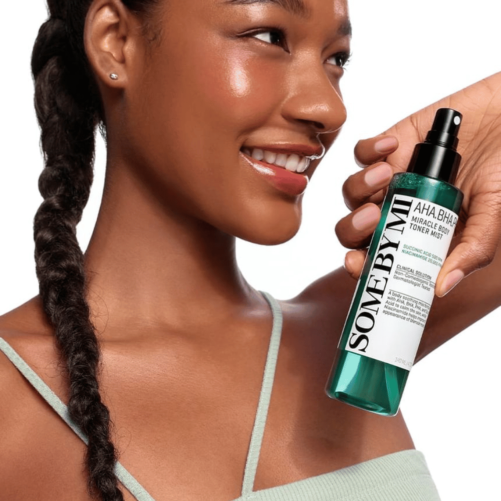 Some By Mi AHA BHA PHA Miracle Body Toner Mist cuidados com a pele – spray corporal que ajuda a cuidar da pele, reduzir impurezas e proporcionar uma sensação fresca.