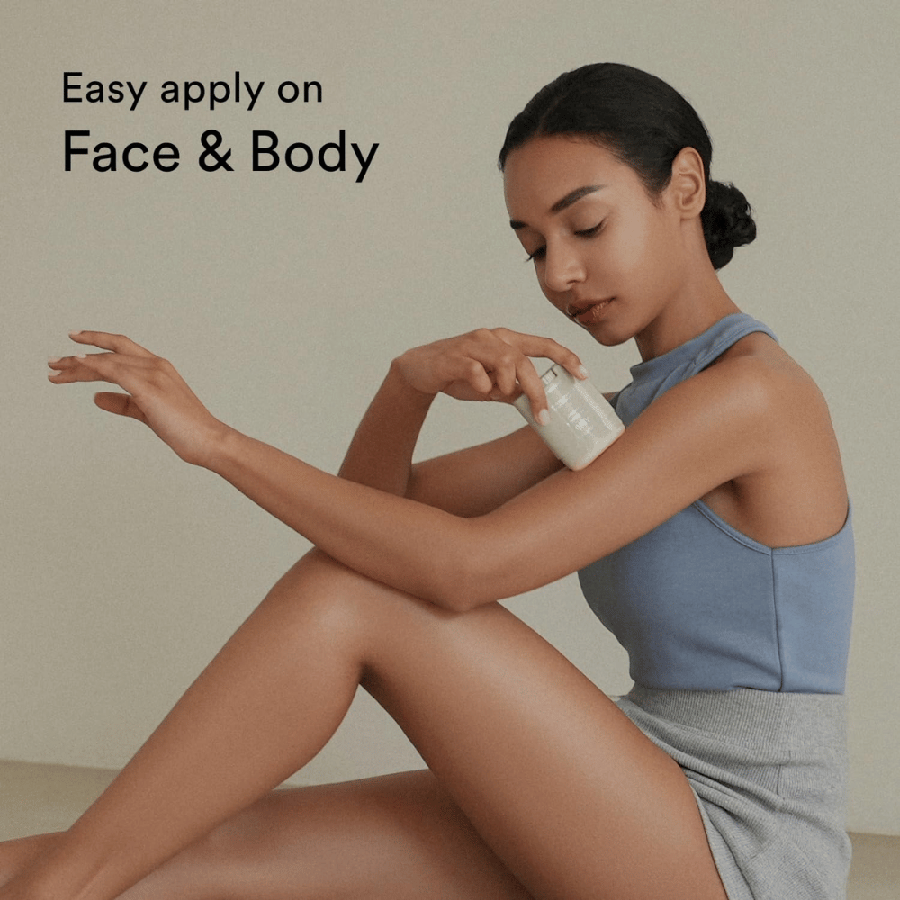 A imagem mostra uma mulher aplicando um bastão de proteção solar no braço. O texto "Easy apply on Face & Body" destaca que o produto é fácil de usar tanto no rosto quanto no corpo.