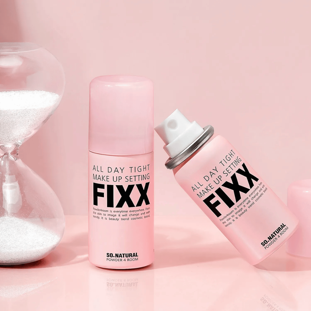 3. So Natural All Day Tight Make Up Setting Fixx – dois sprays fixadores rosa com pulverizador e ampulheta