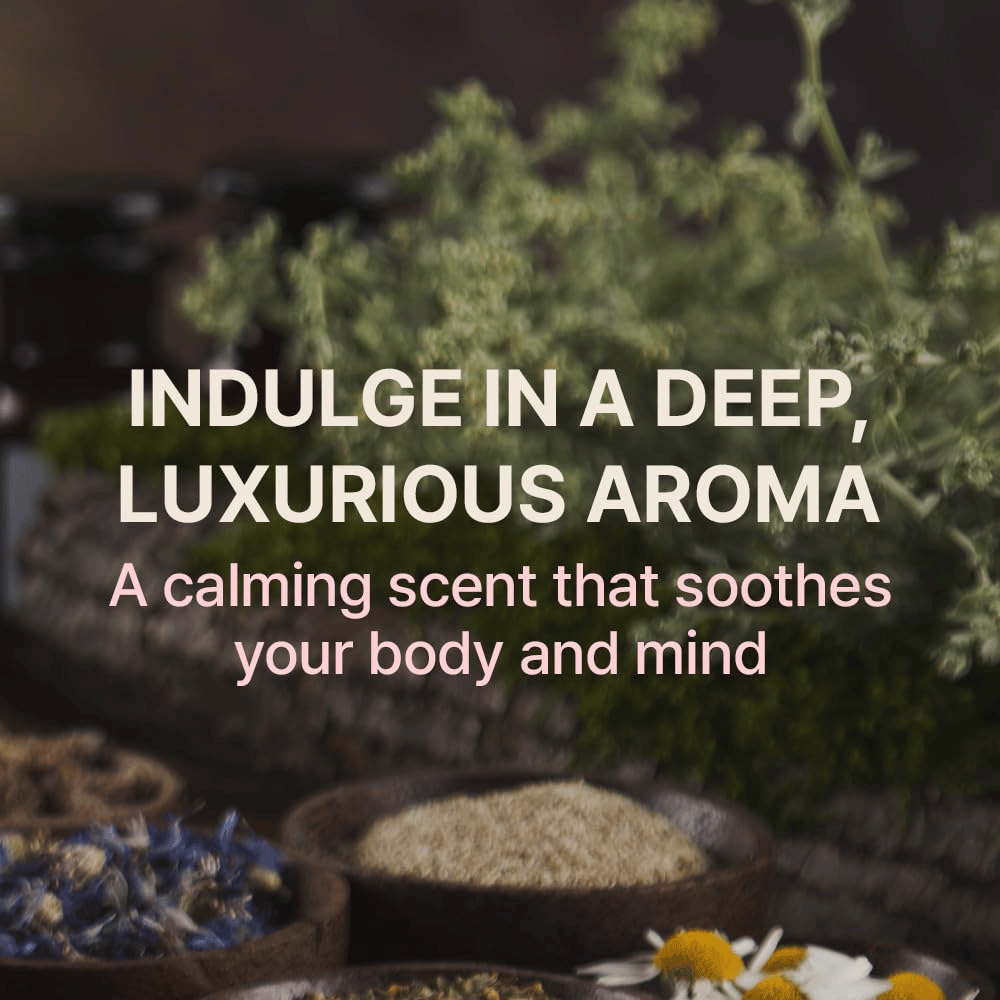 Imagem de ambiente com ervas e ingredientes naturais, juntamente com texto que destaca o aroma calmante e luxuoso do produto para o corpo e a mente.