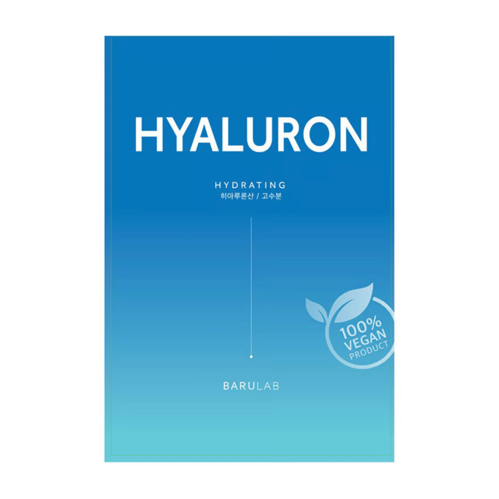Uma embalagem de BARULAB máscara "HYALURON Hydrating", marcada como "100% Vegan Product". A embalagem tem um gradiente de cor do azul escuro no topo ao azul claro na parte inferior.