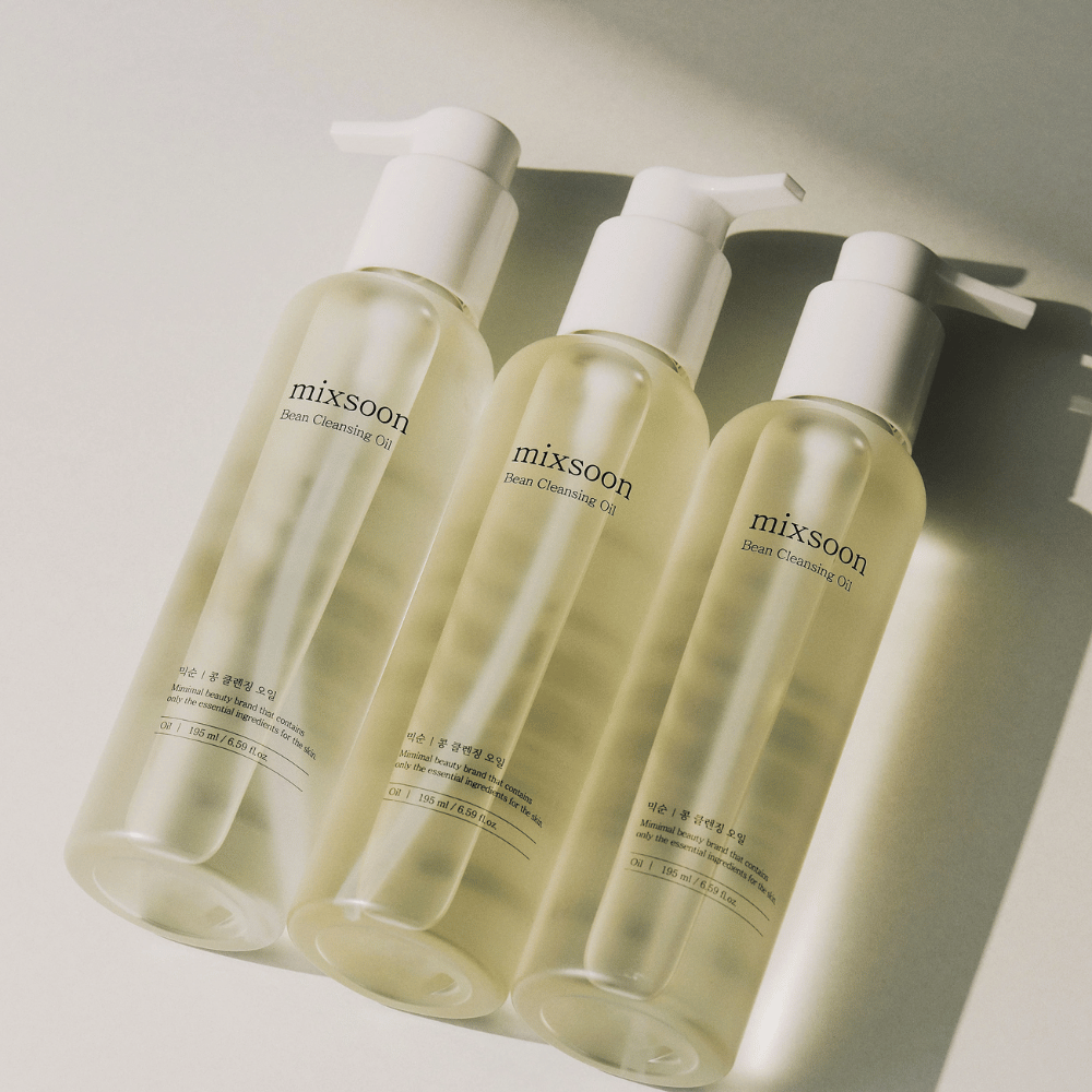 Três garrafas Mixsoon Bean Cleansing Oil – limpeza à base de óleo coreano que remove suavemente a maquiagem, impurezas e hidrata a pele.