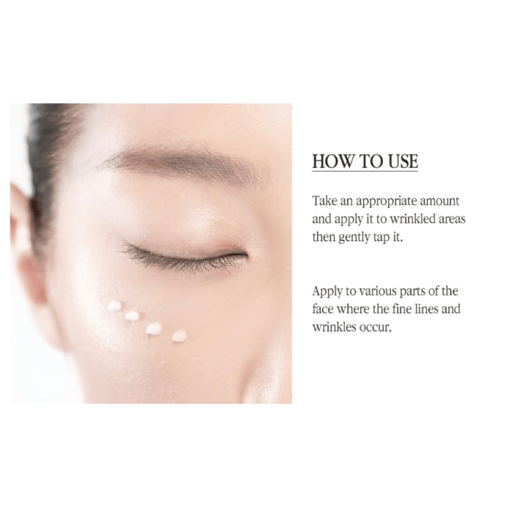Pyunkang Yul Black Tea Time Reverse Eye Cream aplica-se suavemente à volta dos olhos para cuidar das linhas finas e dar à pele um aspeto mais liso.