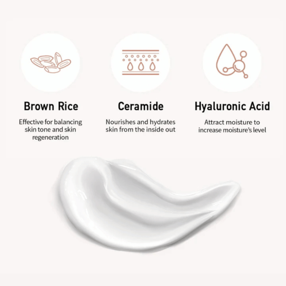 Close-up da fórmula do protetor solar junto com ilustrações e explicações de três ingredientes-chave: arroz integral para tonalidade uniforme da pele, ceramidas para nutrição e ácido hialurônico para hidratação.
