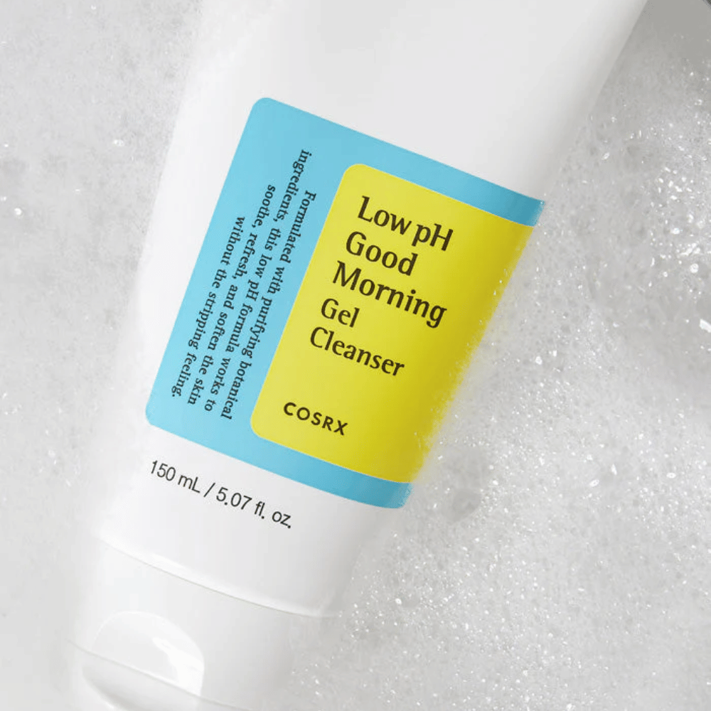 COSRX Low pH Good Morning Gel Cleanser 150ml – limpeza facial suave com baixo pH para pele sensível, apresentada com espuma.
