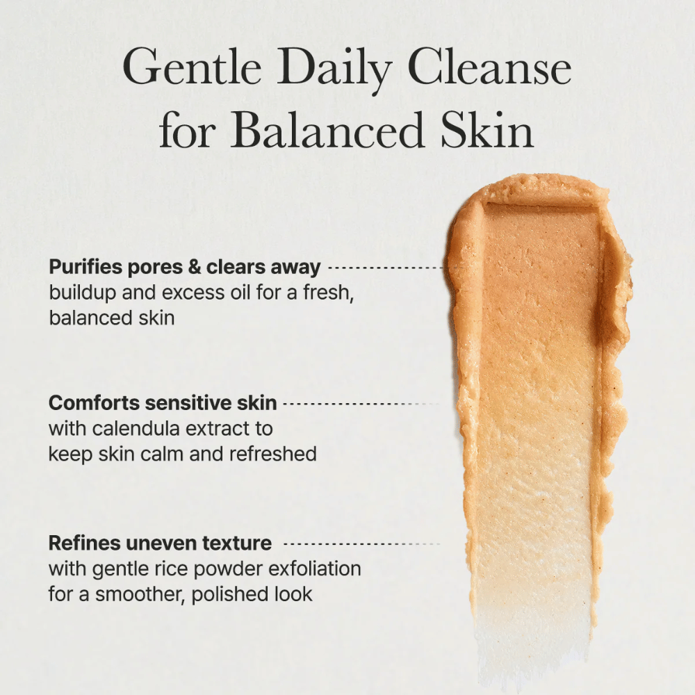 Close-up de Arencia Calendula Rice Mochi Cleanser – limpeza cremosa que purifica os poros, acalma a pele sensível e uniformiza a textura da pele.