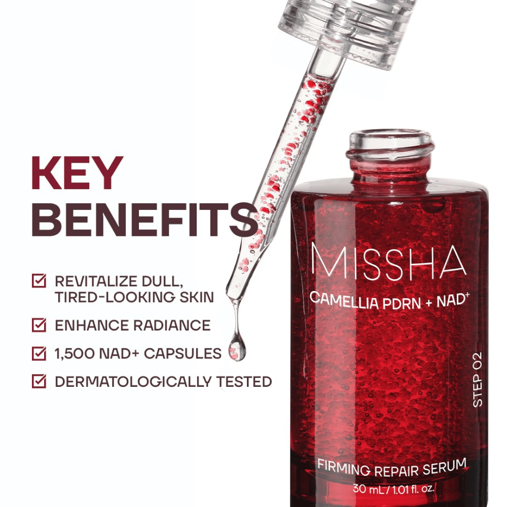 5. MISSHA Camellia PDRN NAD+ Firming Repair Serum – frasco de sérum vermelho com conta-gotas e cápsulas visíveis, bem como os principais benefícios do produto