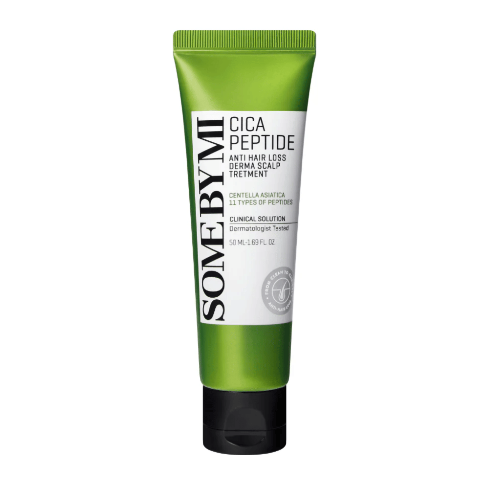 SOME BY MI Cica Peptide Anti Hair Loss Derma Scalp Treatment em tubo verde e branco com tampa preta, produto contra queda de cabelo e para cuidado do couro cabeludo.