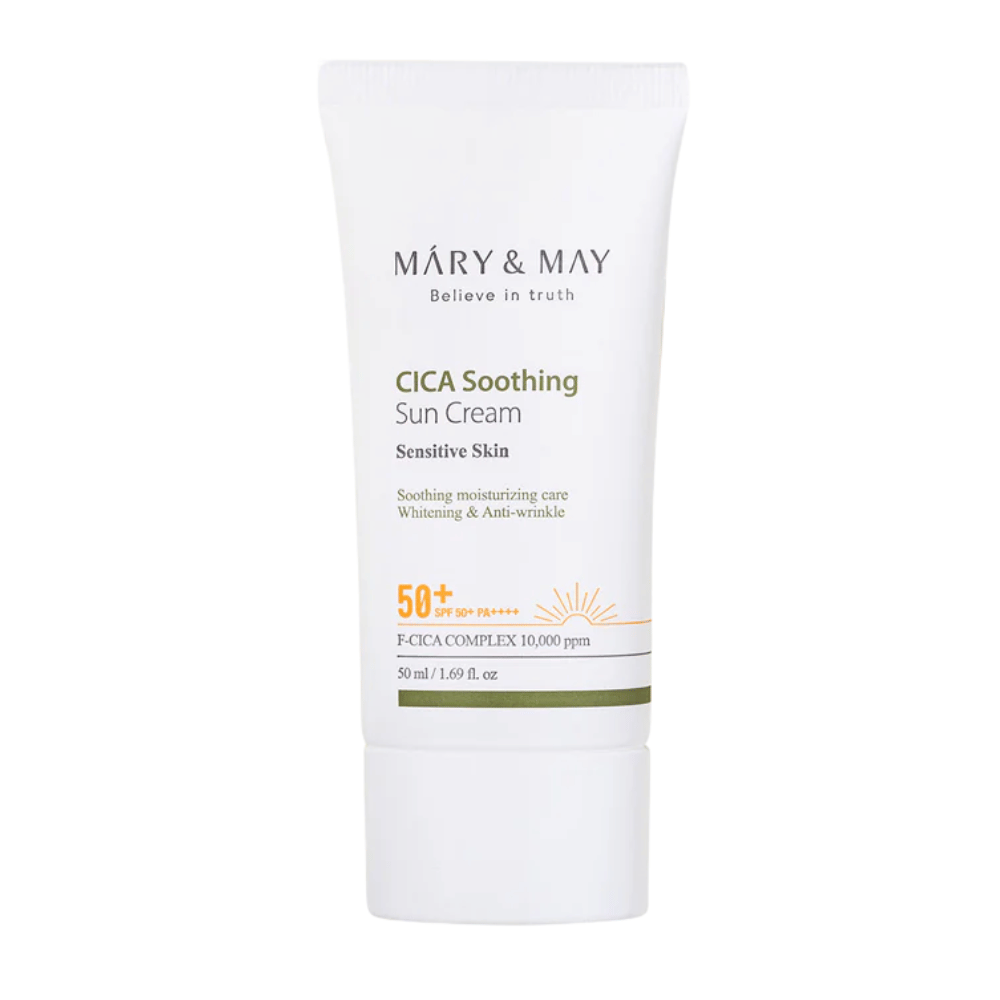 Imagem limpa do produto Mary&May CICA Soothing Sun Cream SPF50+ PA++++ sobre um fundo branco. A imagem mostra o design da embalagem e destaca o elevado nível de proteção solar para uso diário.