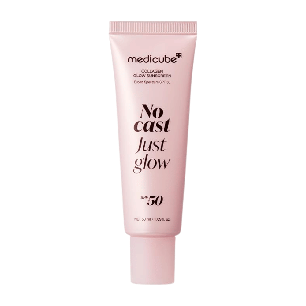 Medicube Protetor Solar Collagen Glow SPF 50 50 ml, protetor solar com colagénio num tubo rosa-claro com o texto No Cast Just Glow sobre fundo branco.
