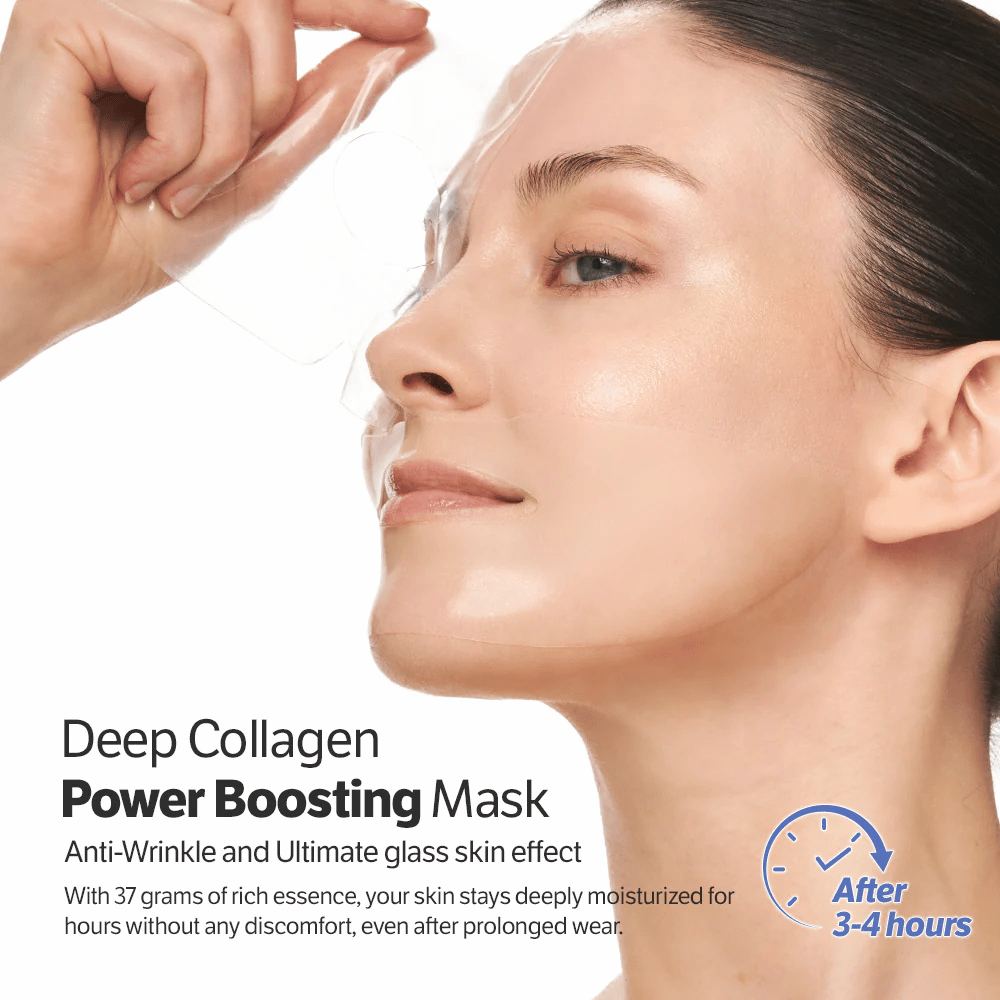 Mulher aplica Sungboon Editor Deep Collagen Power Boosting Mask, um Sheet mask anti-idade que proporciona hidratação e pele com aparência de vidro.