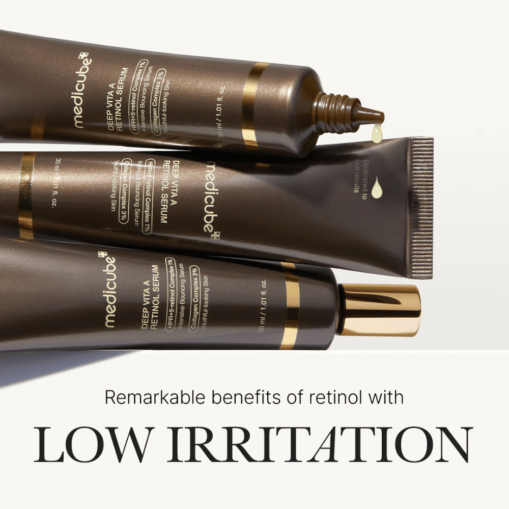 Três tubos de Medicube Deep Vita A Retinol Serum com gotas de sérum, destacando os benefícios do retinol com baixa irritação.
