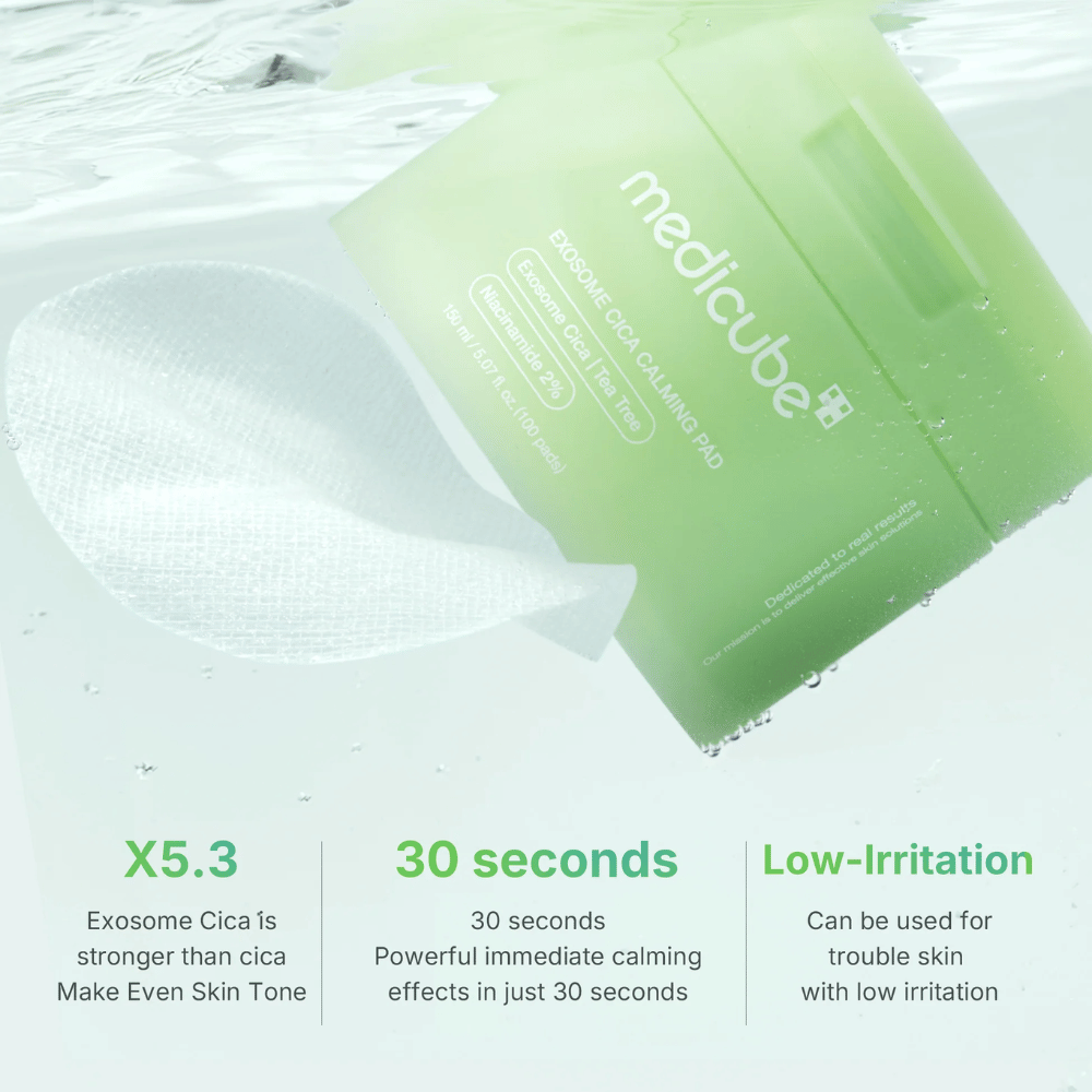Medicube Exosome Cica Calming Pads debaixo d'água, com Vantagens: 5,3x mais forte que cica, efeito em 30 segundos, baixa irritação.