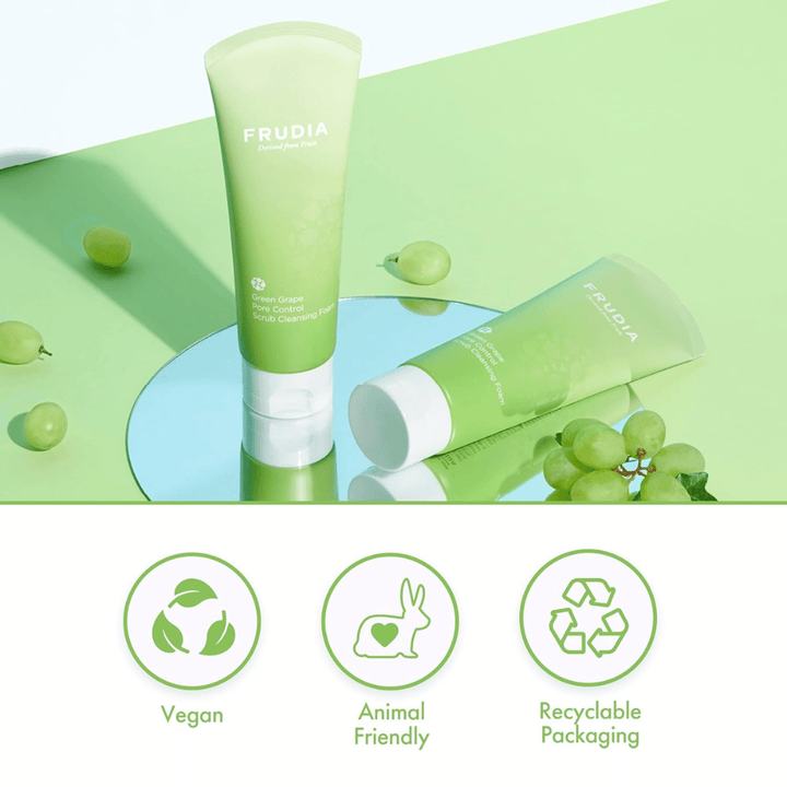 FRUDIA Green Grape Pore Control Scrub Cleansing Foam – vegano e cruelty-free limpeza facial com embalagem reciclável, desenvolvido para cuidados eficazes com os poros.