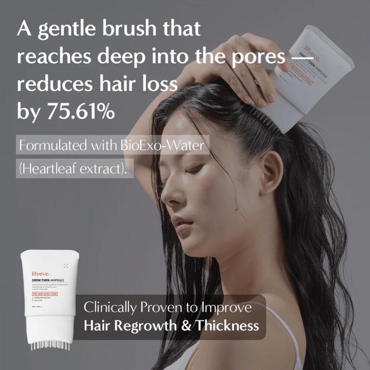 Imagem de estilo de vida em que uma pessoa aplica o produto diretamente no couro cabeludo com a escova, com foco no crescimento do cabelo e na redução da queda de cabelo.