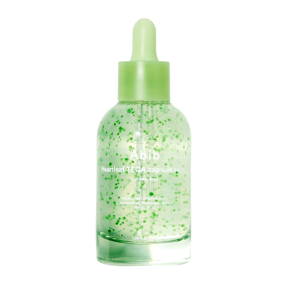 Imagem de produto limpa de Abib Heartleaf TECA Capsule Serum com cápsulas verdes visíveis no frasco e foco no design calmante do sérum.