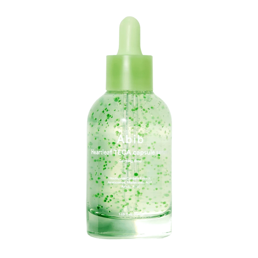 Imagem de produto limpa de Abib Heartleaf TECA Capsule Serum com cápsulas verdes visíveis no frasco e foco no design calmante do sérum.
