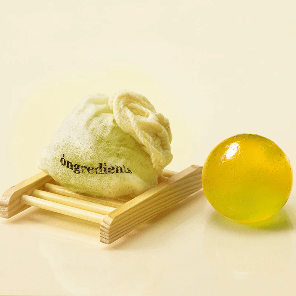 Ongredients Jeju Cica Cleansing Ball – limpeza sólida com bolsa de tecido, suave para a pele e feita com ingredientes à base de plantas.
