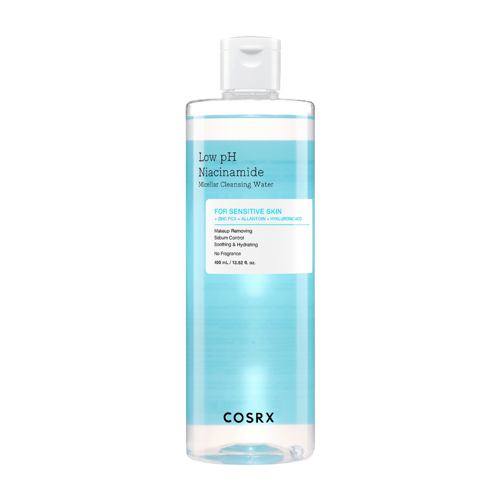Garrafa com COSRX Low pH Niacinamide Micellar Cleansing Water, destinada a pele sensível.