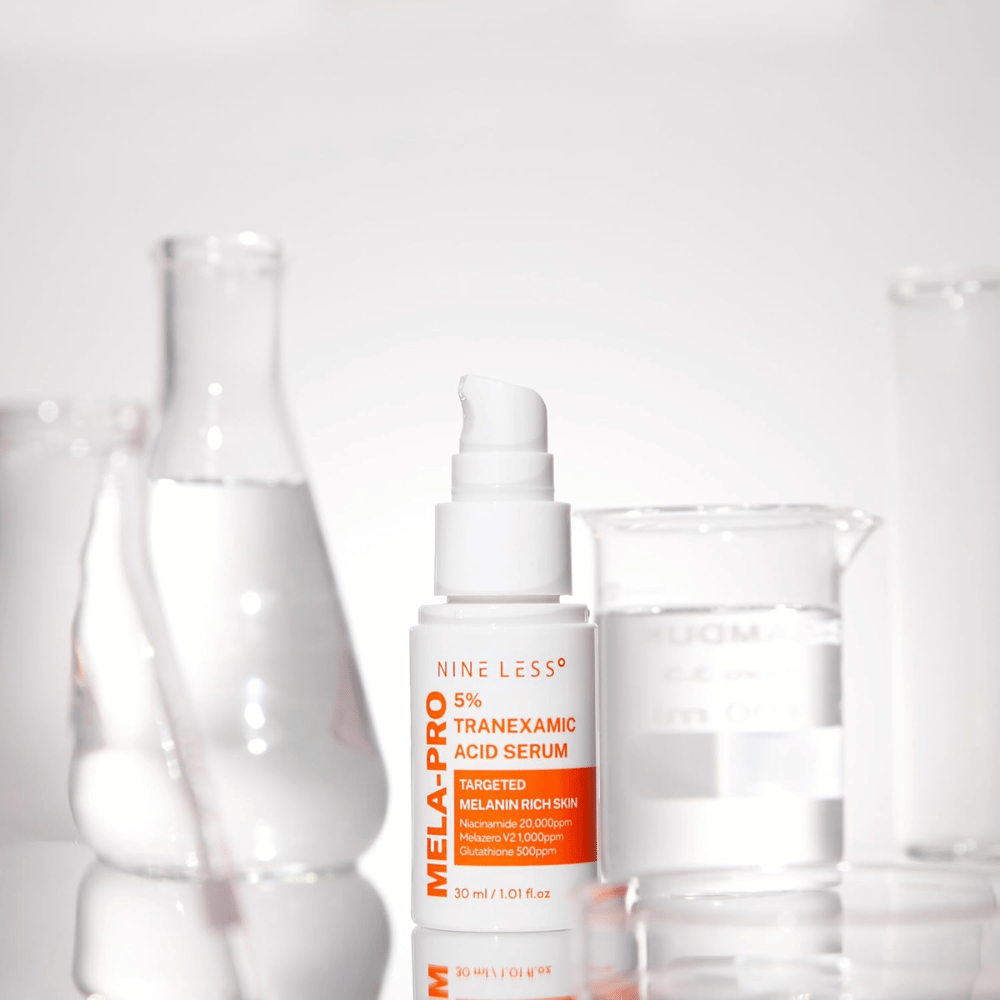 NINE LESS MELA-PRO 5% Tranexamic Acid Serum com ácido tranexâmico e niacinamida, sérum facial uniformizante para uma pele mais clara.
