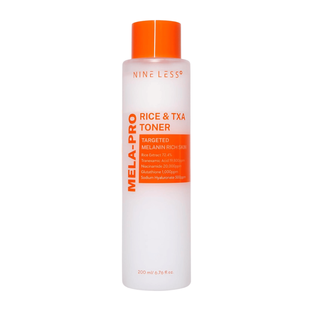 6. NINE LESS MELA-PRO Rice & TXA Toner 200 ml – frasco de tónico branco com tampa laranja e rótulo sobre fundo branco