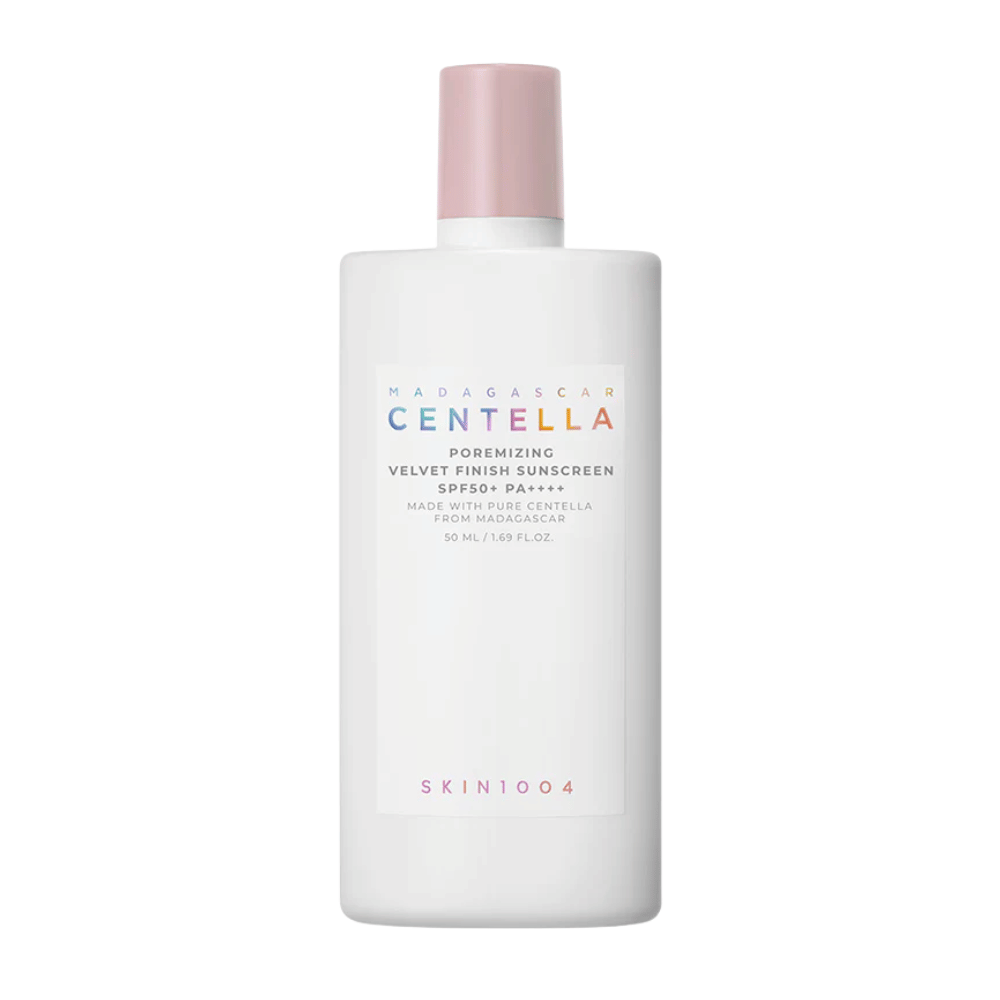SKIN1004 Madagascar Centella Poremizing Velvet Finish Sunscreen SPF 50+ PA++++ – protetor solar com Centella Asiatica de Madagáscar que acalma a pele, reduz o brilho e proporciona uma elevada proteção UV de largo espetro.