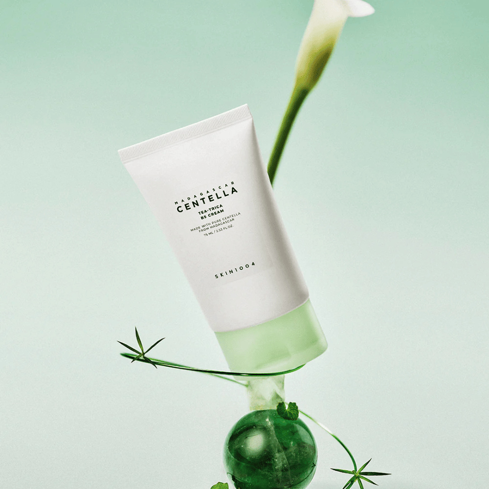 Creme facial para pele com problemas com complexo Tea-Trica que ajuda a reduzir borbulhas e a restaurar o equilíbrio da pele