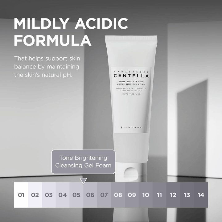 Imagem informativa que descreve a fórmula suavemente ácida (pH baixo) do produto. A imagem realça como a limpeza ajuda a preservar o equilíbrio natural da pele, ao mesmo tempo que a limpa eficazmente.