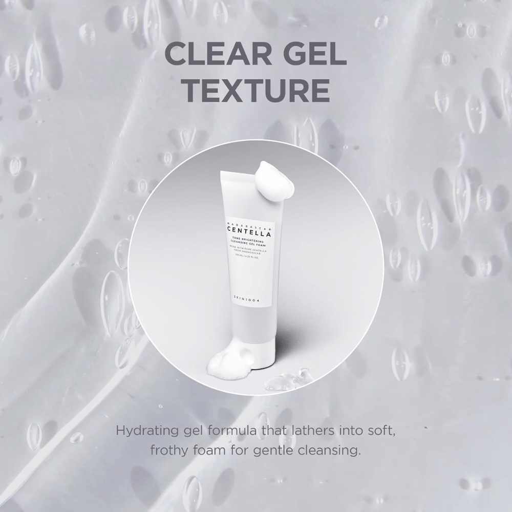 Imagem de perto que mostra a textura transparente em gel do produto. A imagem ilustra a consistência leve e fresca que se transforma numa espuma suave durante a utilização.