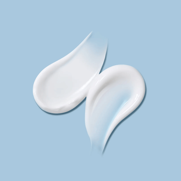 Textura de MADECA Cream Time Reverse Zero – creme sedoso e leve que proporciona hidratação intensa sem deixar a pele oleosa.