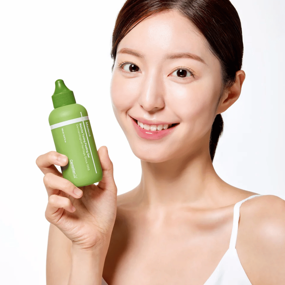 Centellian24 Madeca Matcha Toning Peeling Gel na mão – esfoliação facial coreana que ajuda a esfoliar a pele suavemente e melhorar o brilho da pele.
