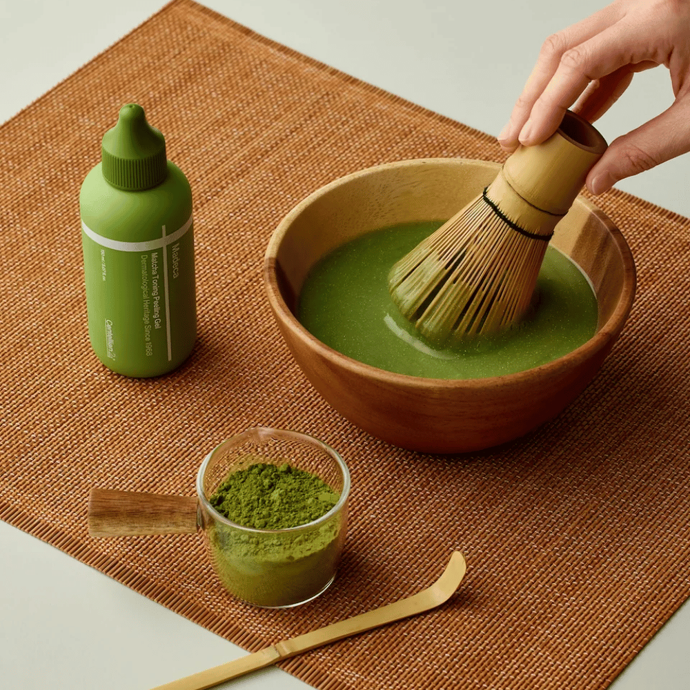 Centellian24 Madeca Matcha Toning Peeling Gel imagem do ingrediente – peeling gel inspirado em matcha que ajuda a limpar a pele, remover células mortas e melhorar o brilho da pele.