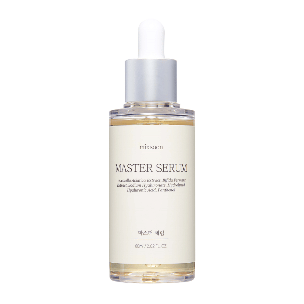 Mixsoon Master Serum em um frasco de vidro transparente com conta-gotas prateado, contendo ingredientes calmantes e hidratantes como Centella Asiatica e ácido hialurônico para uma pele radiante.