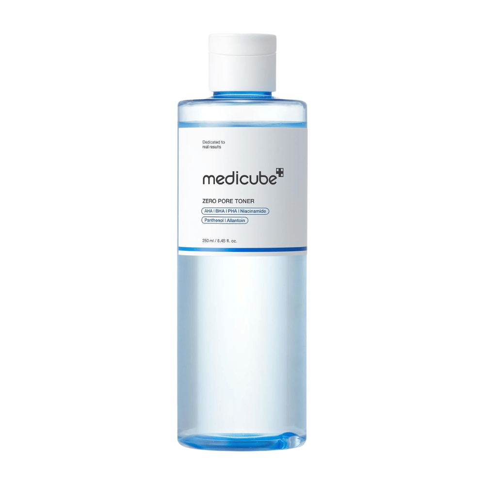 Medicube Zero Pore Toner 250 ml, tónico facial esfoliante com AHA, BHA, PHA e niacinamida numa garrafa azul transparente sobre fundo branco.
