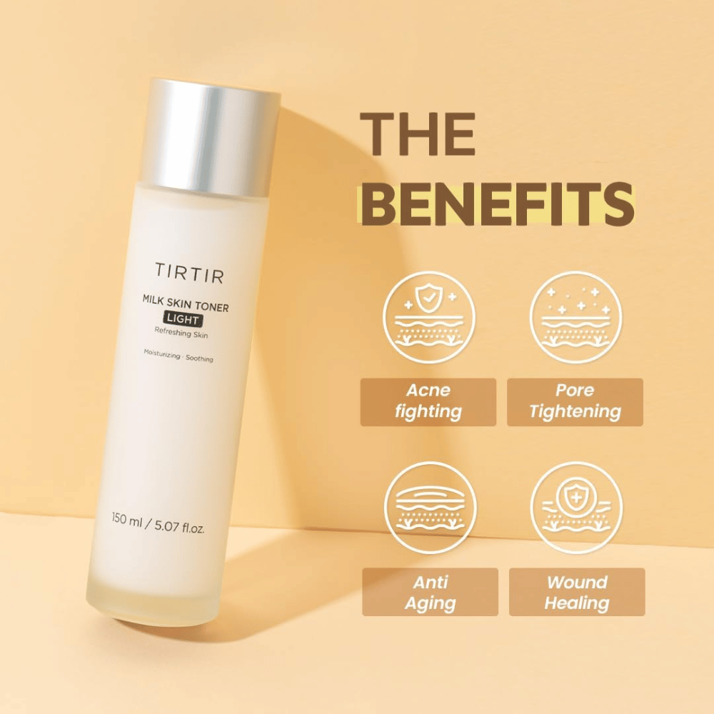 Imagem do produto "TIRTIR Milk Skin Toner Light" em um fundo amarelo com o texto "THE BENEFITS". A garrafa é apresentada com ícones que destacam suas características: combate a acne, aperta os poros, anti-envelhecimento e cura feridas.