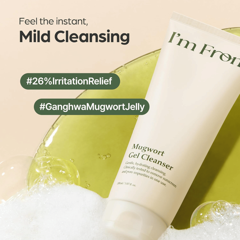 I'm From Mugwort Gel Cleanser 150 ml, limpeza em gel suave com artemísia. Tubo bege com gel de limpeza verde e espuma branca.