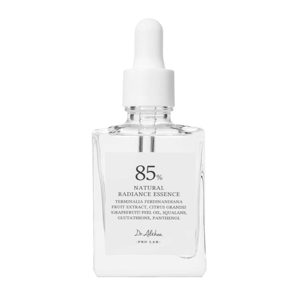 Dr. Althea Natural Radiance Essence – essência hidratante com 85% de Extrato de Ameixa Kakadu para brilho, tom de pele uniforme e barreira cutânea forte.