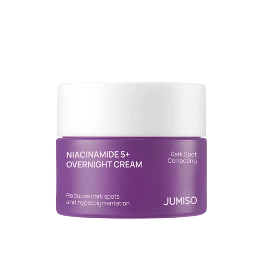 JUMISO Niacinamide 5+ Overnight Cream em boião roxo contra um fundo claro. Creme de noite com niacinamida que ajuda a reduzir manchas de pigmentação, tom de pele irregular e a dar à pele uma luminosidade mais uniforme durante a noite.