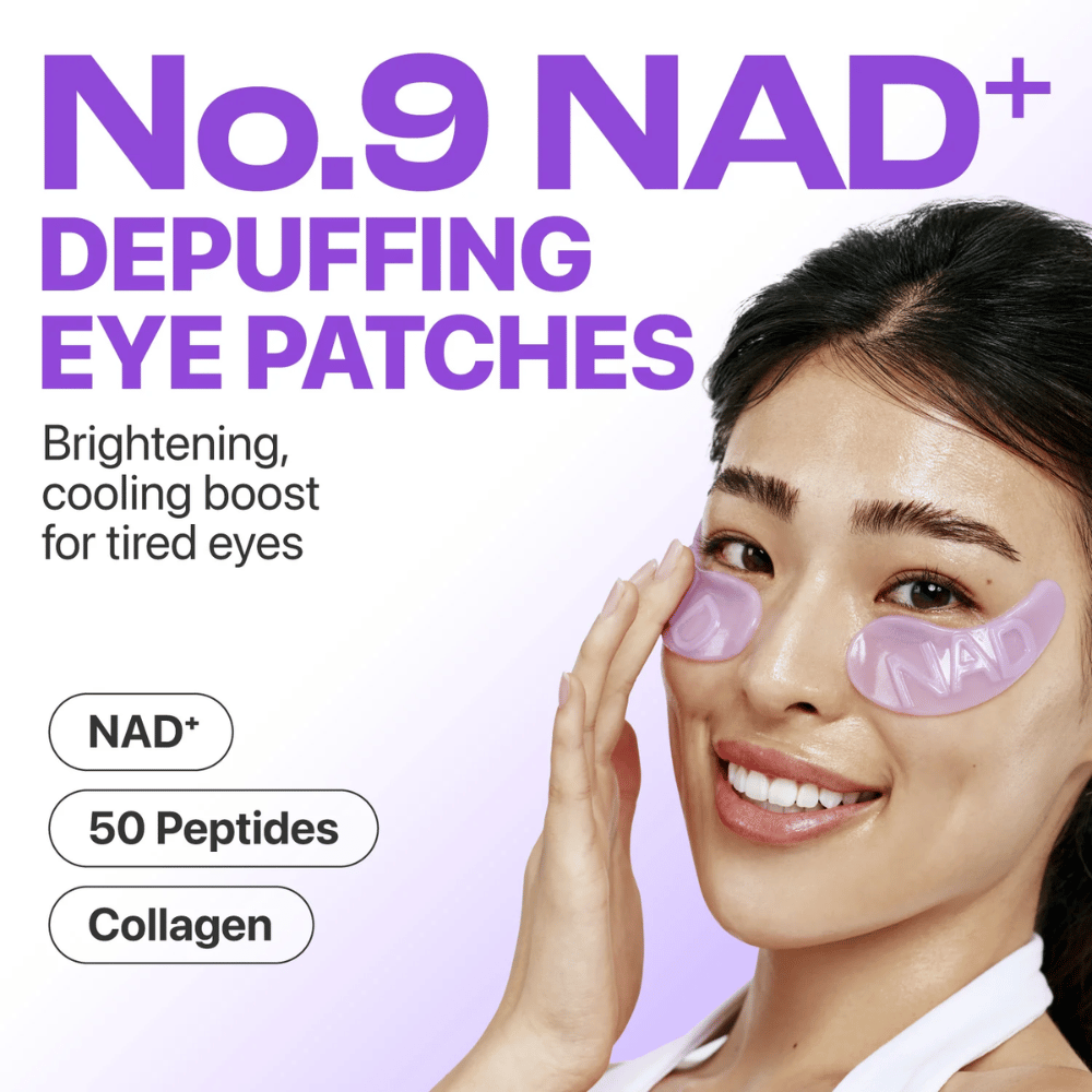 Mulher com numbuzen No.9 NAD+ Collagen Eye Patches sob os olhos – efeito refrescante e reafirmante para olhos cansados.