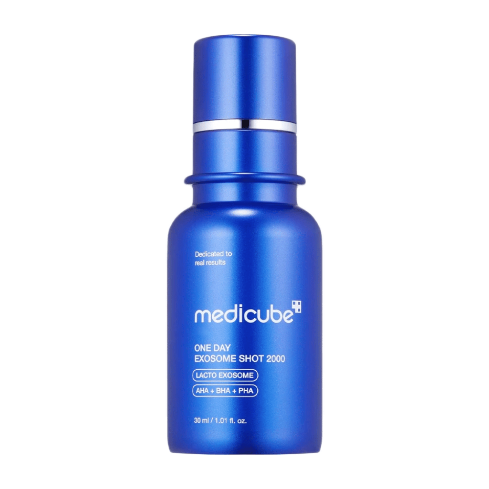 Com Medicube One Day Exosome Shot Pore Ampoule 2000 você obtém uma solução eficaz para redução de poros e renovação da pele. Enriquecido com Lacto Exosome e AHA, BHA e PHA, esfolia suavemente enquanto melhora a textura da pele e hidrata profundamente.