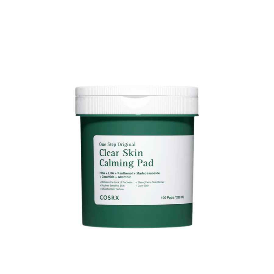 Imagem de produto recortada de COSRX One Step Original Clear Skin Calming Pad em embalagem verde sobre fundo claro.