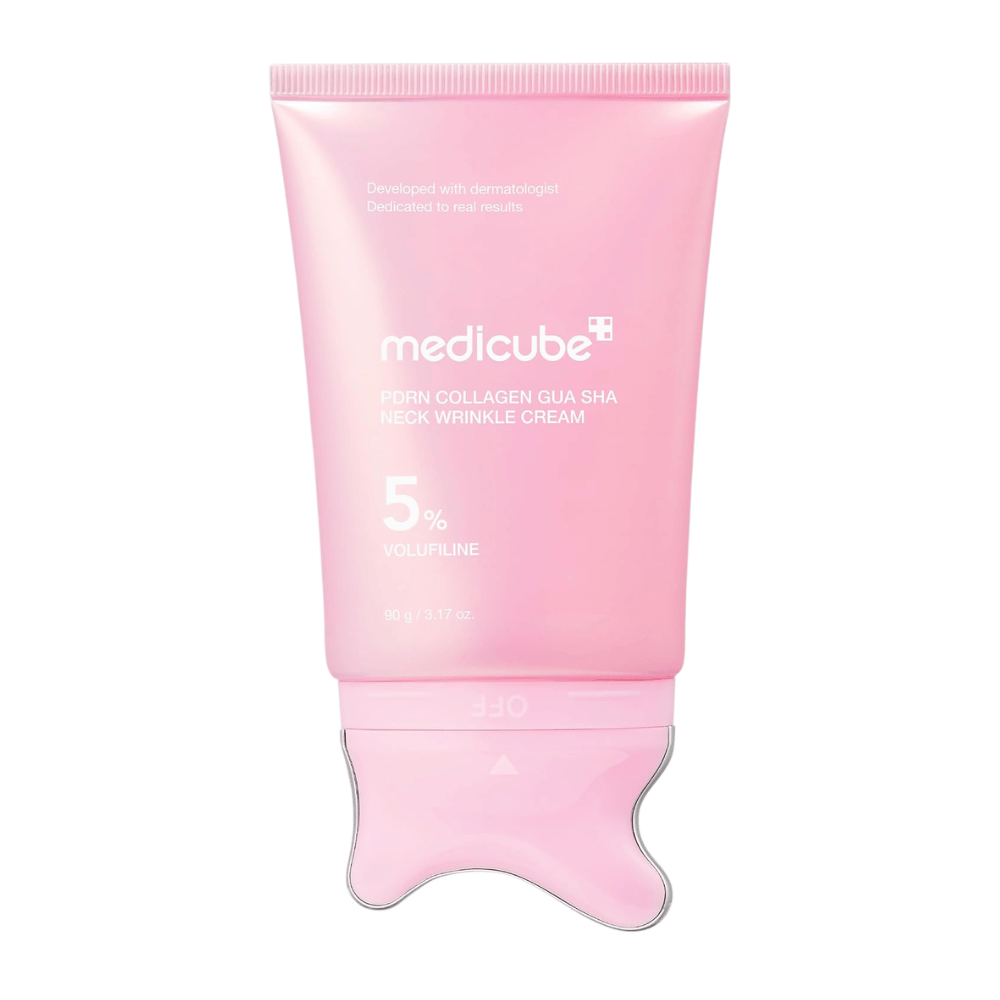 6. Medicube PDRN Collagen Gua Sha Neck Wrinkle Cream 90 g – tubo cor-de-rosa com aplicador gua sha integrado sobre fundo branco