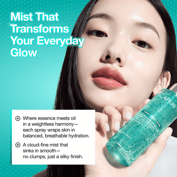 Uma modelo segura o produto perto do rosto. A imagem destaca o efeito glow e como a bruma proporciona um acabamento fresco e hidratado, mesmo por cima da maquilhagem.