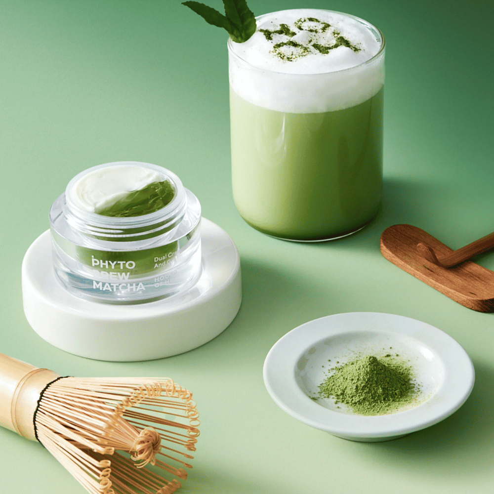 Creme e gel dual com extrato de matcha que proporciona hidratação intensa, acalma a pele sensível e fortalece a barreira cutânea