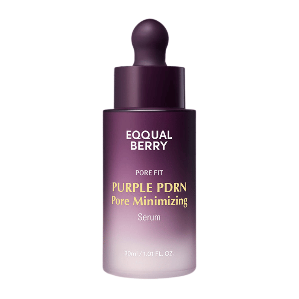EQUAL BERRY Purple PDRN Pore Minimizing Serum em uma garrafa de vidro lilás com conta-gotas e texto branco-amarelado sobre fundo branco.