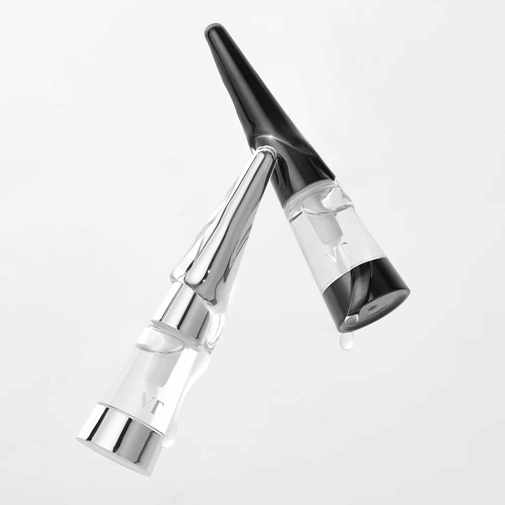 VT Cosmetics Reedle Shot Lip Plumper Beginner em embalagem transparente com detalhes em prata, mostrado em ângulo para destacar design e fórmula.