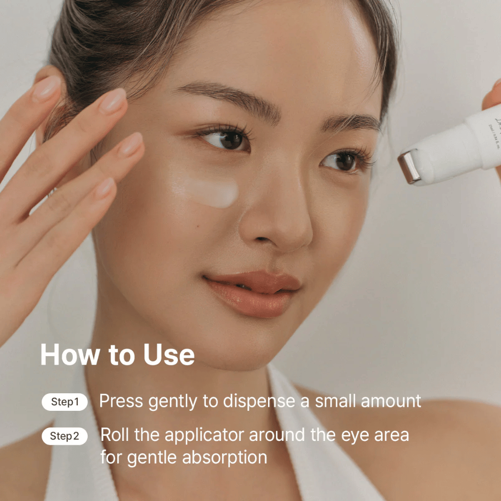 Dr. Althea Retinol Flat Iron Eye Roller é aplicado sob os olhos com roller refrescante para reduzir olheiras, linhas finas e inchaço.