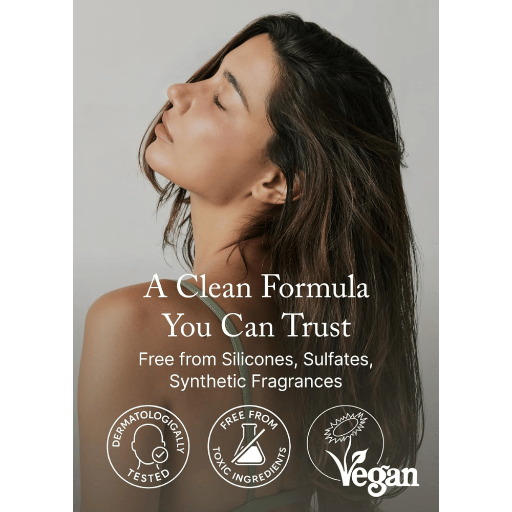 AROMATICA Rosemary Scalp Scaling Shampoo com fórmula limpa e vegana, sem silicones, sulfatos nem fragrâncias sintéticas, para um couro cabeludo saudável e equilibrado.